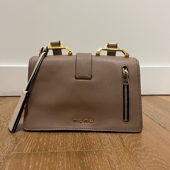 Miu Miu Crossbody bag 2015 leather two tone neutrals excellent used condition - Picture 3 of 16